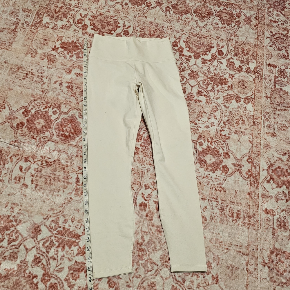 NWT Fabletics Off-White 3/4 High-Waisted Leggings